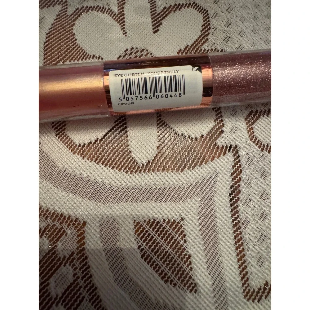 Makeup Revolution Eye Glisten Dual Liquid Eyeshadow Yours Truly Foil Glitter NEW